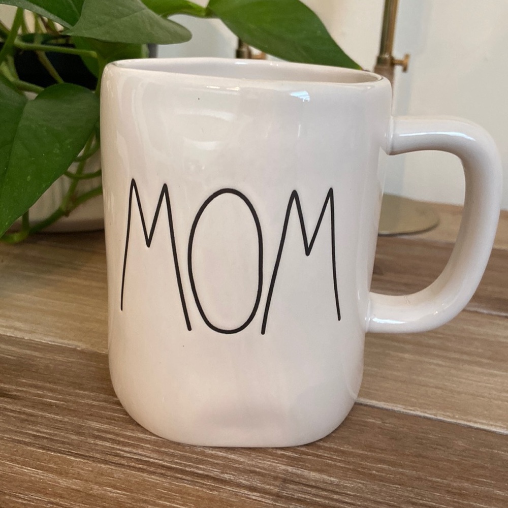 Rae Dunn Mom mug NWOT